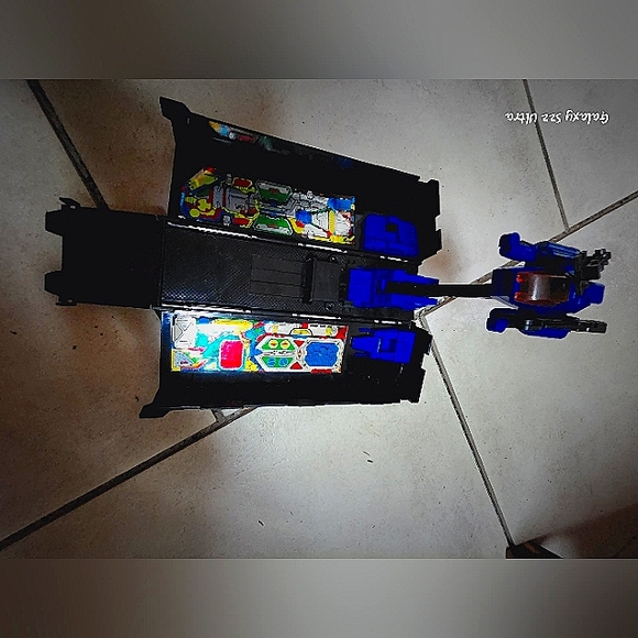 Optimus Primet G2 Transformers 1992 Hasbro Action Figure - Picture 3 of 5